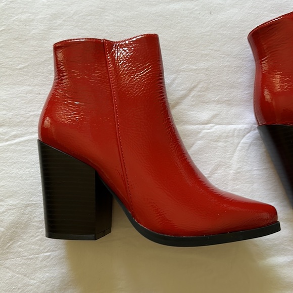Red booties - Picture 4 of 4
